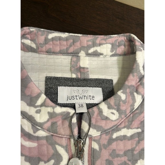 Just White Quilted Print Jacket NWT - Picture 3 of 8